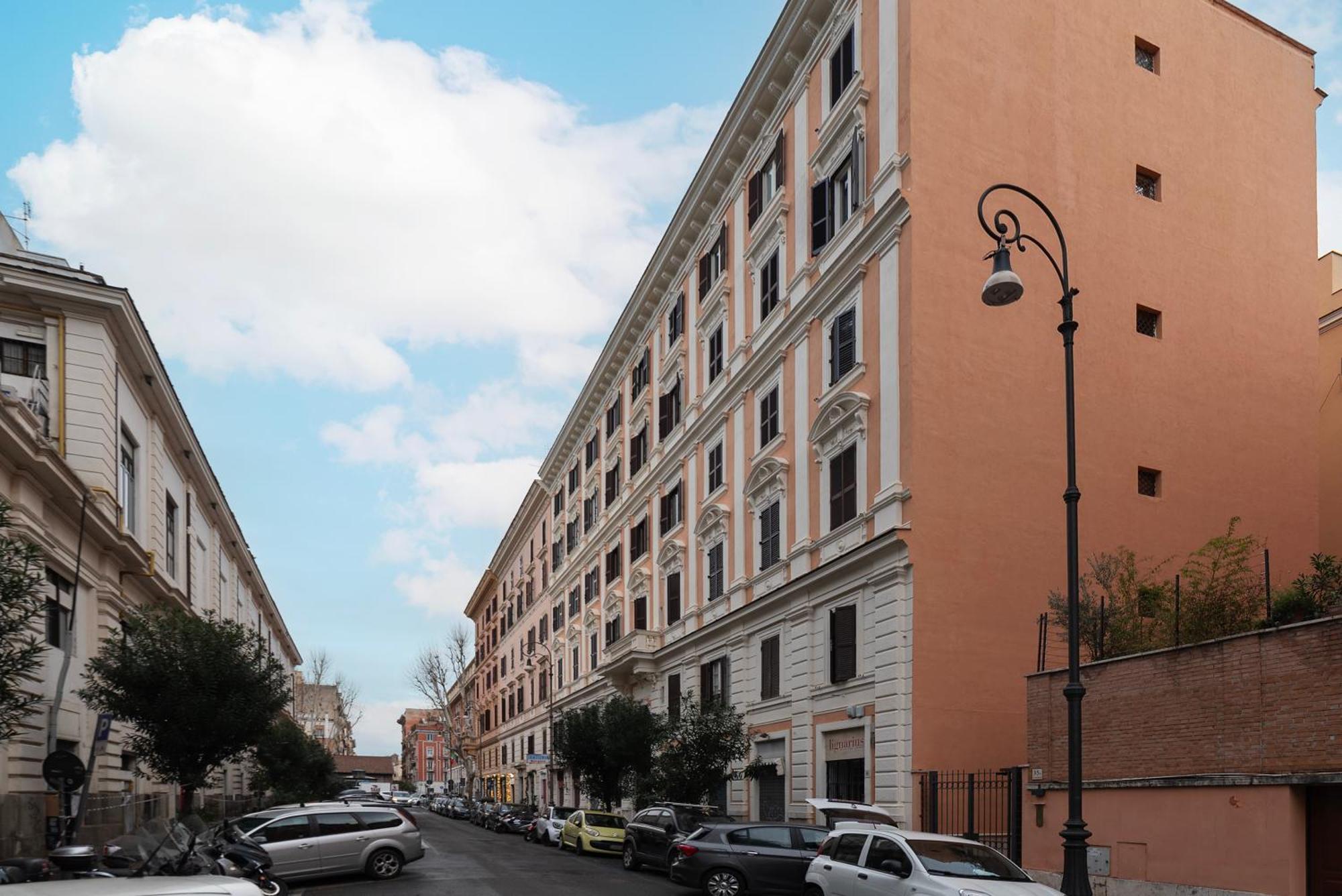 Terme Di Traiano Apartment - 10 Min Dal Colosseo 罗马 外观 照片
