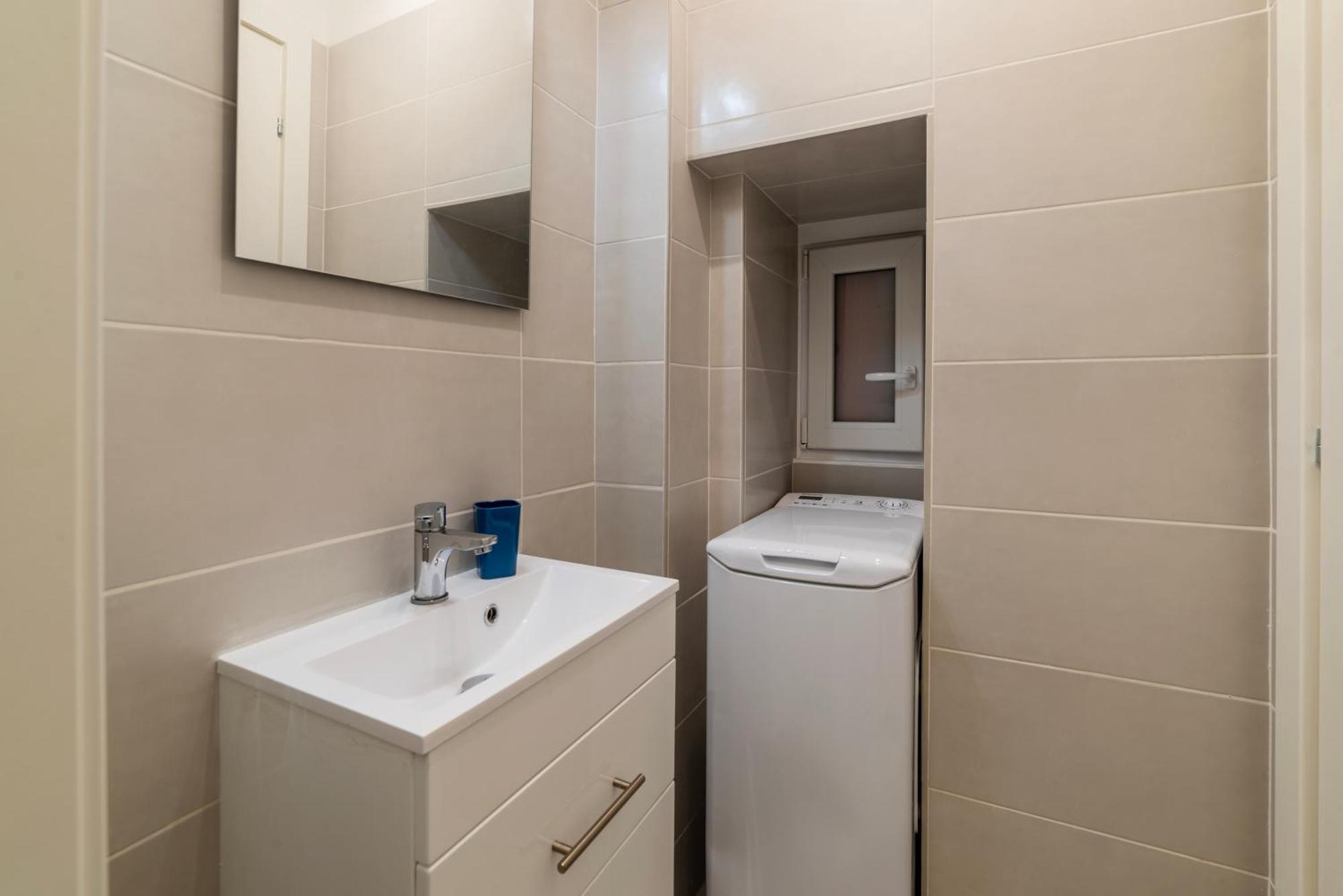 Terme Di Traiano Apartment - 10 Min Dal Colosseo 罗马 外观 照片